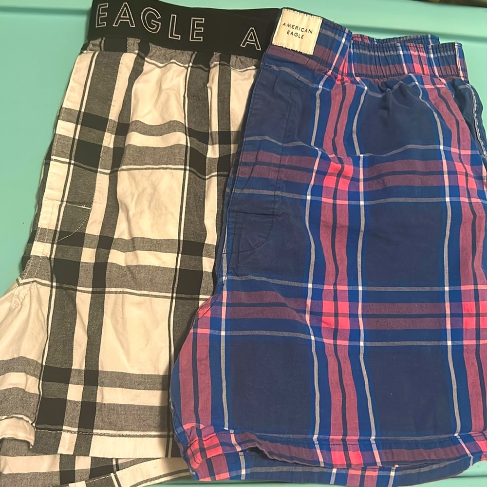2 pairs of American Eagle size M plaid cotton boxer shorts.